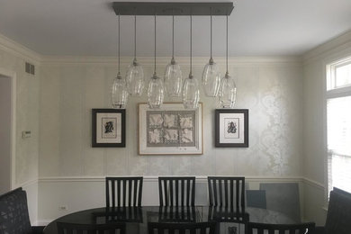 Farmhouse dining room photo in Chicago