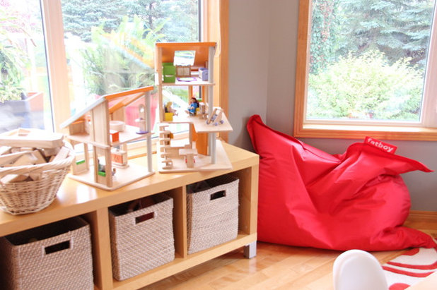 Red Alert in a Sunny Playroom Designed for Self-Guided Activities