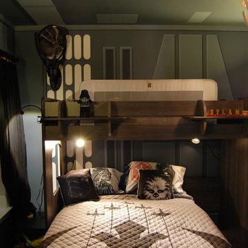 Star Wars: The Force Awakens Murals in a bedroom by Tom Taylor of Mural Art LLC