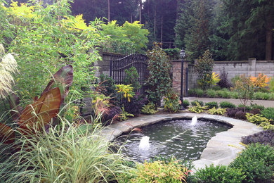 Inspiration for a traditional garden in Seattle.