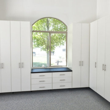 Garage Cabinets\Workbench's