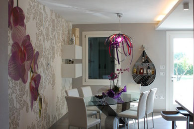 Inspiration for a modern dining room in Milan.
