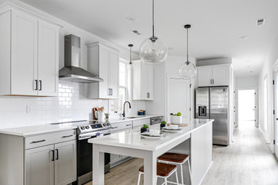Inspiration for a contemporary kitchen remodel in Richmond