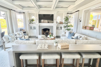 Example of a transitional living room design in Orange County