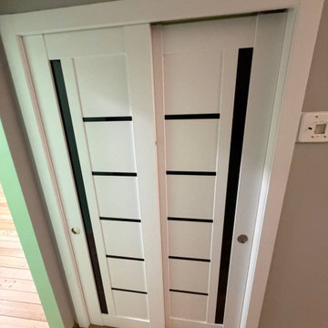 Quadro 4588 White Silk Bypass Closet Doors