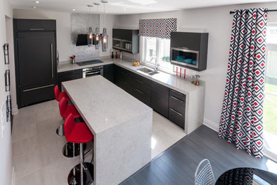 Eclectic kitchen photo in Ottawa