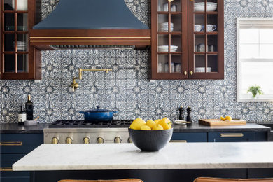 Kitchen - kitchen idea in Boston