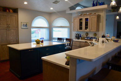 Example of a mid-sized kitchen design in Albuquerque