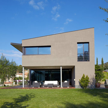 UNIFAMILIAR TIANA