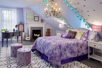 Small elegant home design photo in Philadelphia