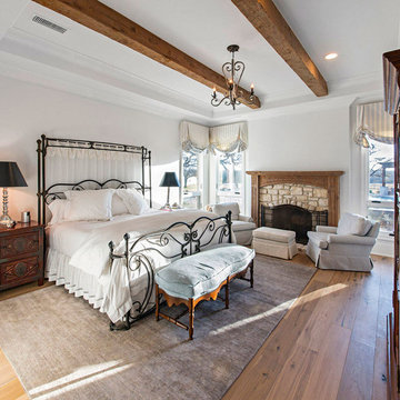 HARDWOOD FLOOR