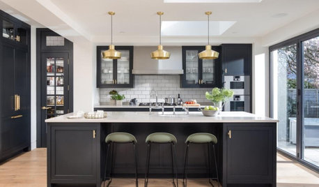 Kitchen Tour: An Elegant, Functional Room With a Walk-in Pantry