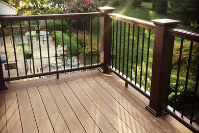 Inspiration for a timeless deck remodel in Philadelphia