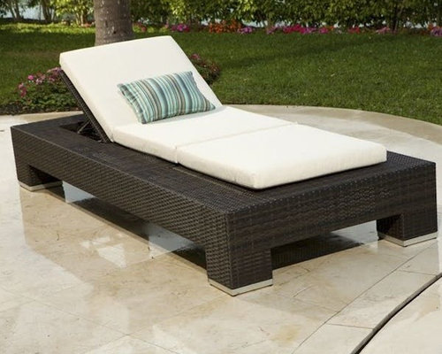 Outdoor Chaise Lounges