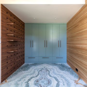 4295 Lakehaven