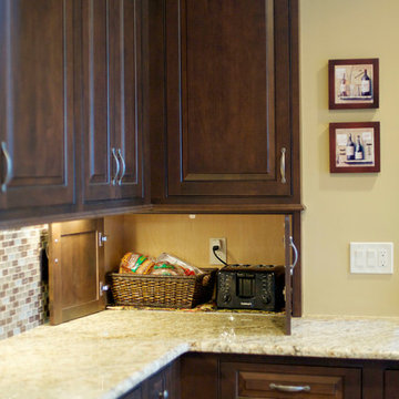 Big Creek - Traditional Kitchen