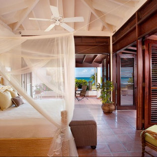 Most Popular Tropical Bedroom Design Ideas & Remodeling Pictures | Houzz