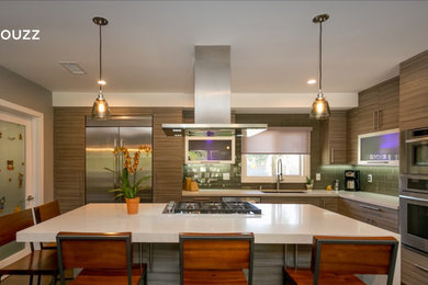 Inspiration for a modern kitchen remodel in Los Angeles