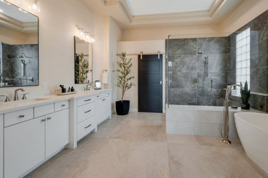 Example of a trendy bathroom design in Phoenix