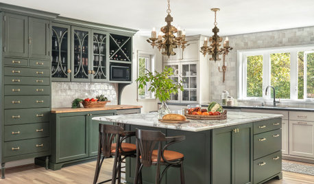 Houzz Tour: Designer Infuses a 1950s Ranch House With Personality
