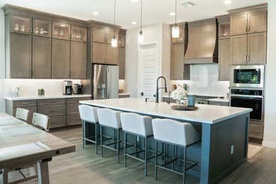 Example of a transitional kitchen design in Phoenix