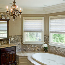 Freddy Pena's bathroom's