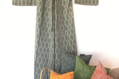 Kimono Cushion, handvävda textilier i ull eller siden, personliga & unika.