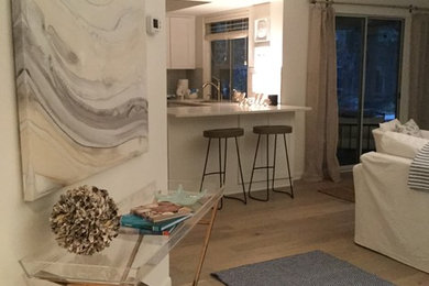Entryway - coastal entryway idea in Miami