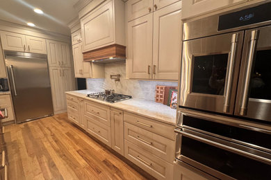 Example of a classic kitchen design in Other
