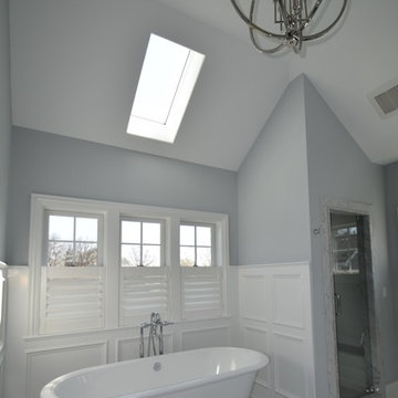 Western Springs Luxury Bath with Plantation Shutters