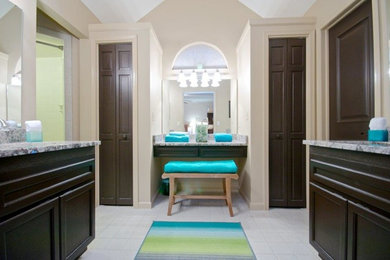 Bathroom - transitional bathroom idea in Jacksonville