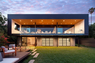Trendy exterior home photo in Santa Barbara