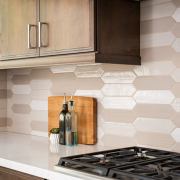 Seamless Mosaic Backsplash Design in Kitchen Remodel