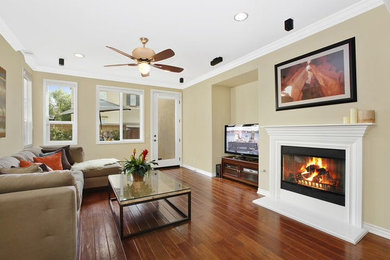 Family room - contemporary family room idea in Dallas
