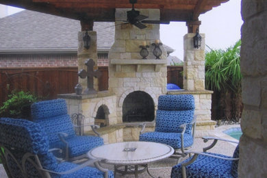 Patio photo in Dallas