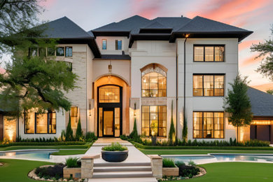 Example of an exterior home design in Dallas