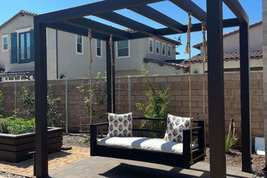 Trendy patio photo in Orange County
