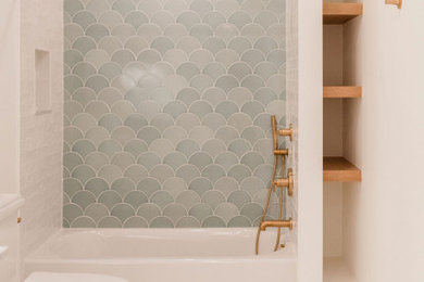 Example of a bathroom design in Baltimore