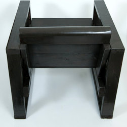 MR Lounge Chair - Products