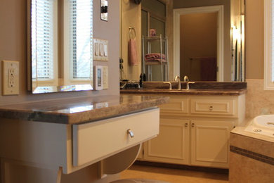 Bathroom - traditional bathroom idea in Omaha
