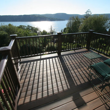 Lake House Deck/Screened Porch