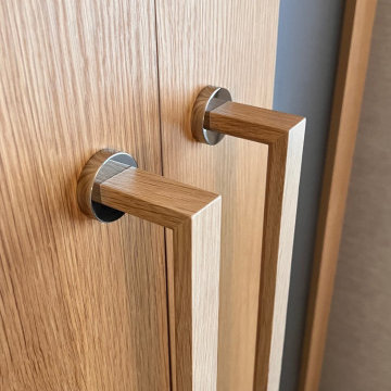 Clear Oak Handles with Stainless Backplates