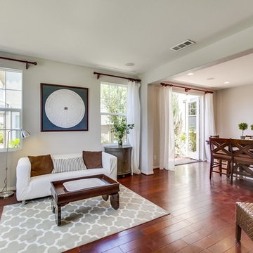 Del Sur Occupied Staging