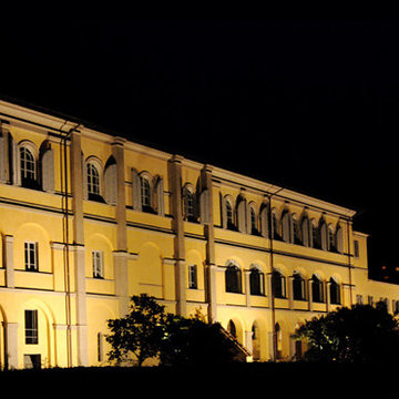Outstanding historic convent with lands Pistoia