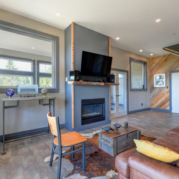 1499/1499B Trail Way - $1,695,000 – MLS Res 885121 / Com 885130