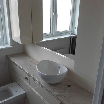 Fitted bathroom Vanity