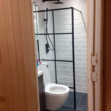 Compact Shower Room