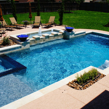 Lakes of Fairhaven Travertine Retreat