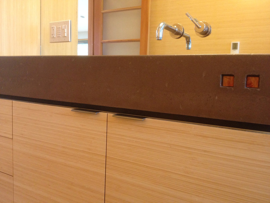 Vanity detail