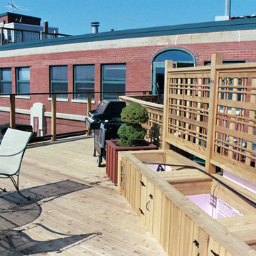 Chicago deck with glass railing